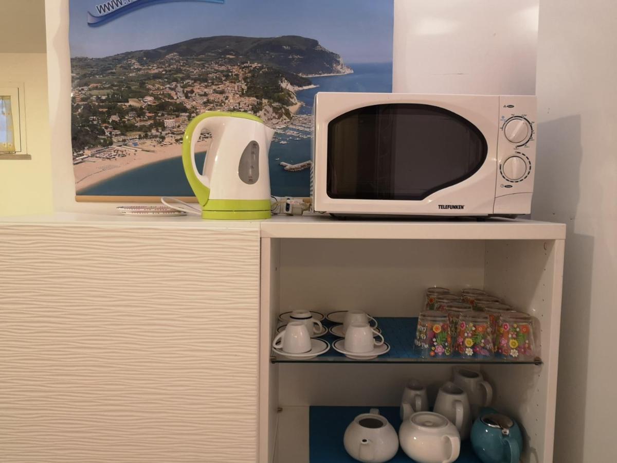 A Due Passi Dal Mare B&B ヌマーナ エクステリア 写真