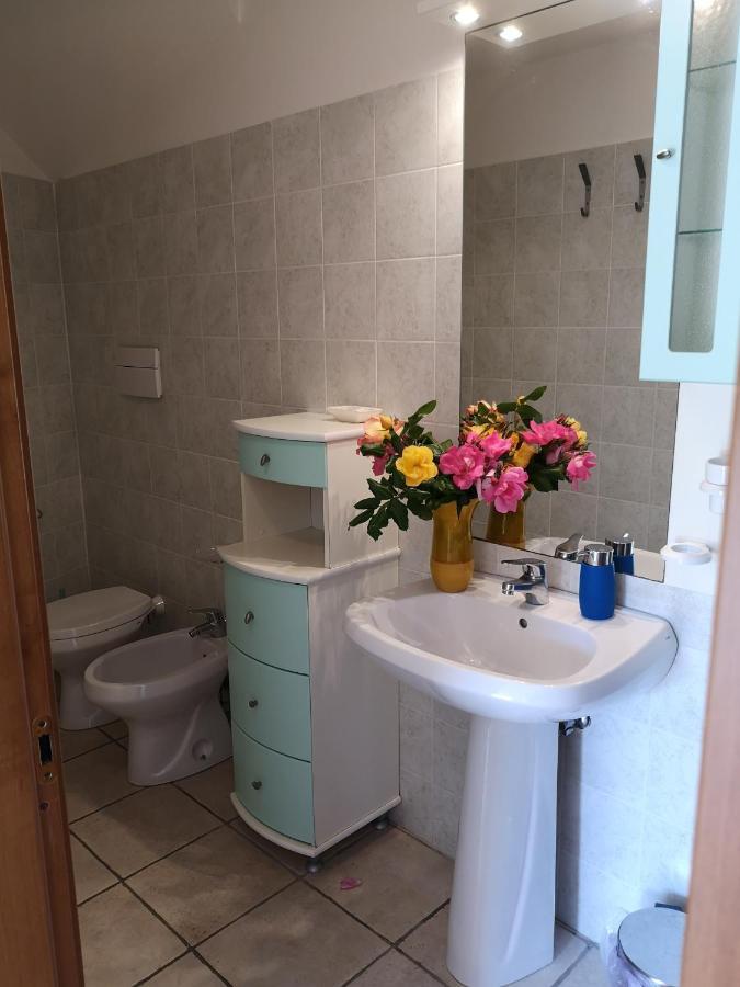 A Due Passi Dal Mare B&B ヌマーナ エクステリア 写真