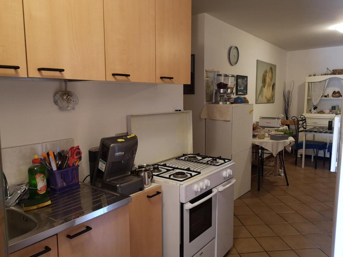 A Due Passi Dal Mare B&B ヌマーナ エクステリア 写真
